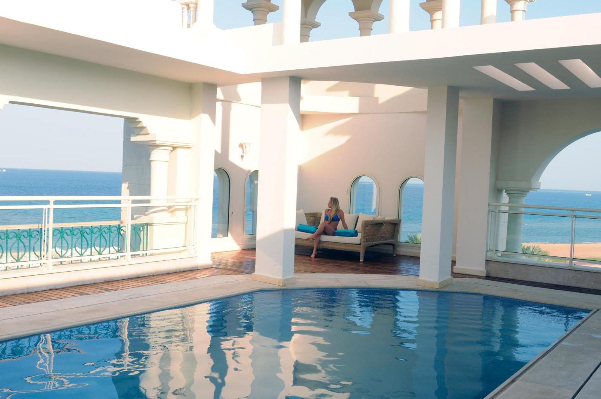 Baron Palace Sahl Hasheesh Gurdaka Kültér fotó The pool at the hotel